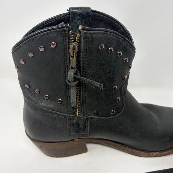 Vintage Shoe Co. women's western ankle boots 8 medium black studs leather - Picture 7 of 15